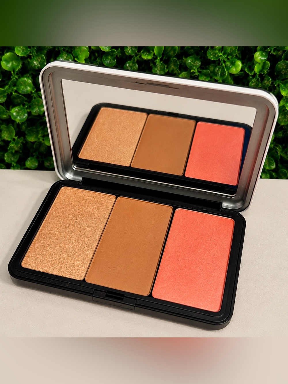 MAKE UP FOR EVER x Jessie J Limited Edition Artist Face Color Trio Palette Rare